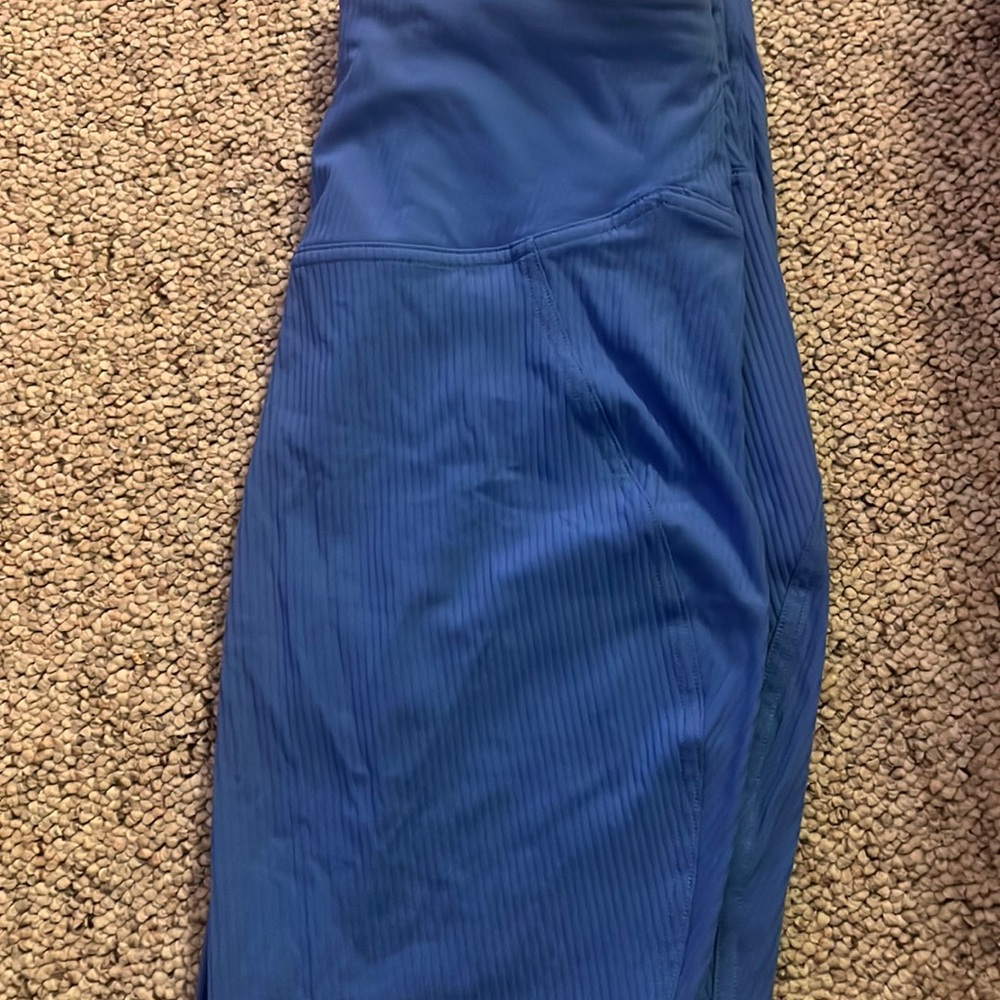 Blue ribbed lulu lemon leggings